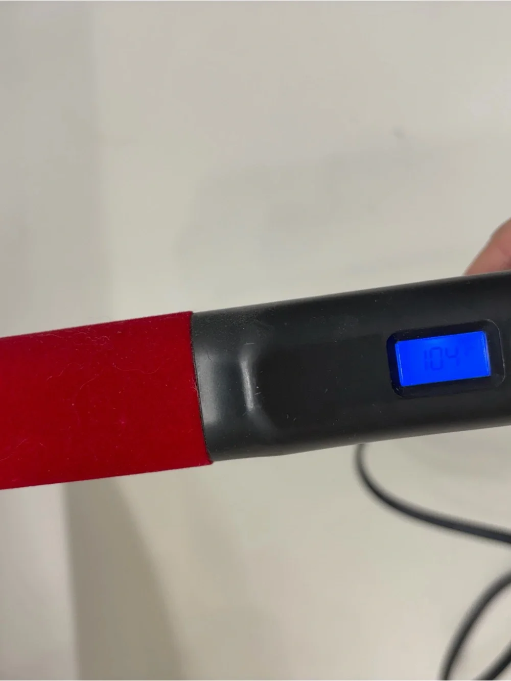 Black and Red Hair Straightener with Ceramic Plates